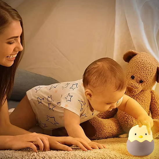 bebe-veilleuse-maman-jeux-bebe