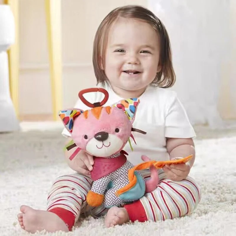 doudou-chat-enfant-rit