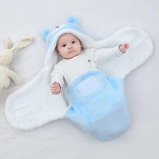 nid-d-ange-bebe-tout-doux-ours-bleu-calin